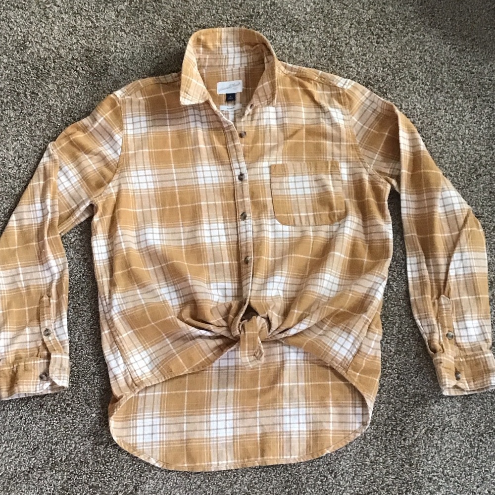 Universal Tread Flannel size Medium relaxed fit - Picture 3 of 3